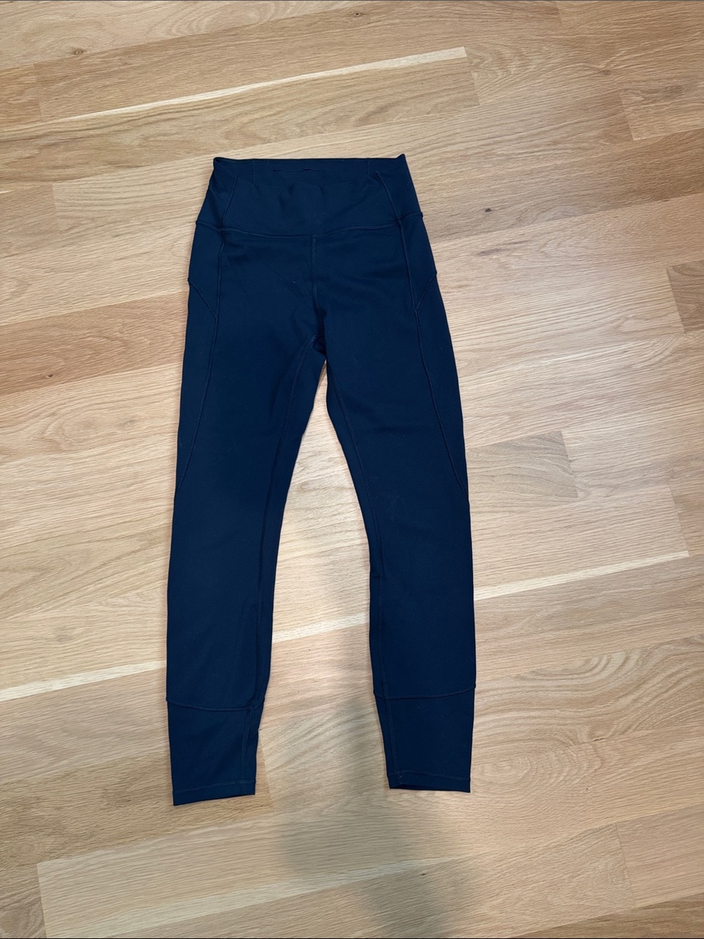 Lululemon High-Waist navy Active Leggings